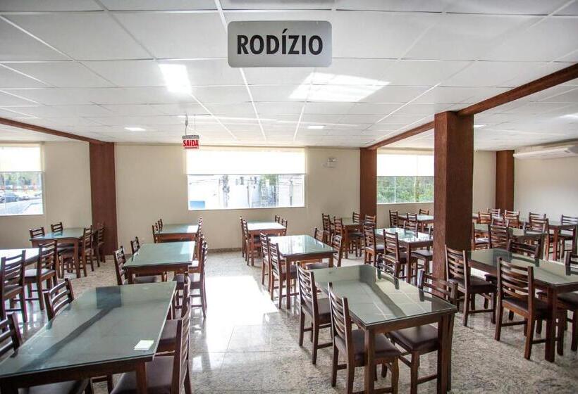 בית מלון כפרי Zandoná