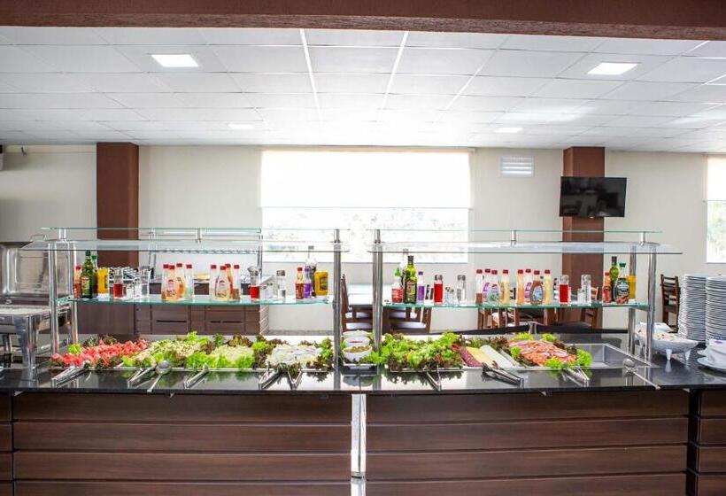 בית מלון כפרי Zandoná