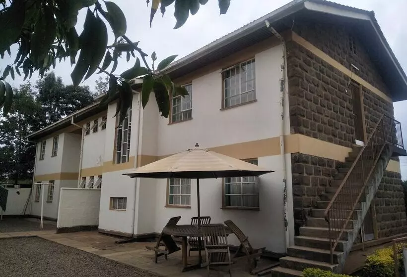 هتل Thika Youth Pastoral Centre