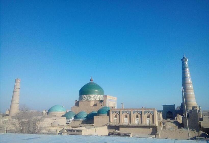 پانسیون Fayz Guest House