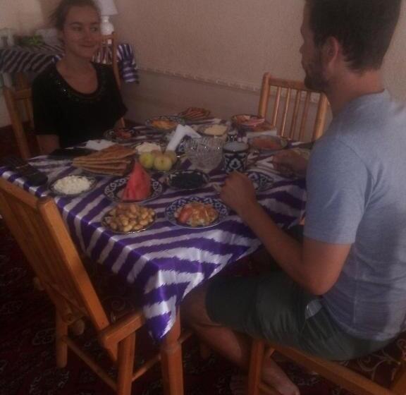 پانسیون Fayz Guest House