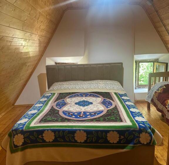 פנסיון Guest House Rrashkadoli