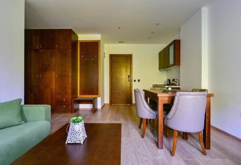 پانسیون Plaza Lucice