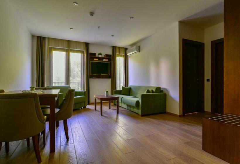 پانسیون Plaza Lucice