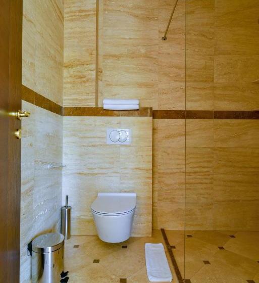 پانسیون Plaza Lucice