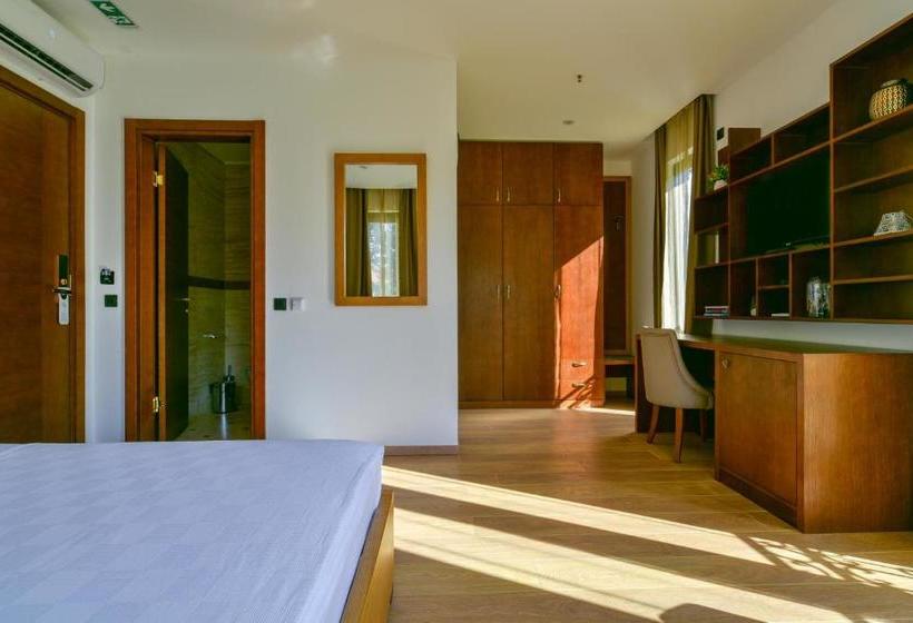 پانسیون Plaza Lucice