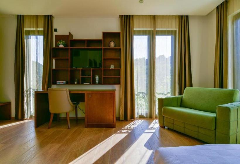 پانسیون Plaza Lucice