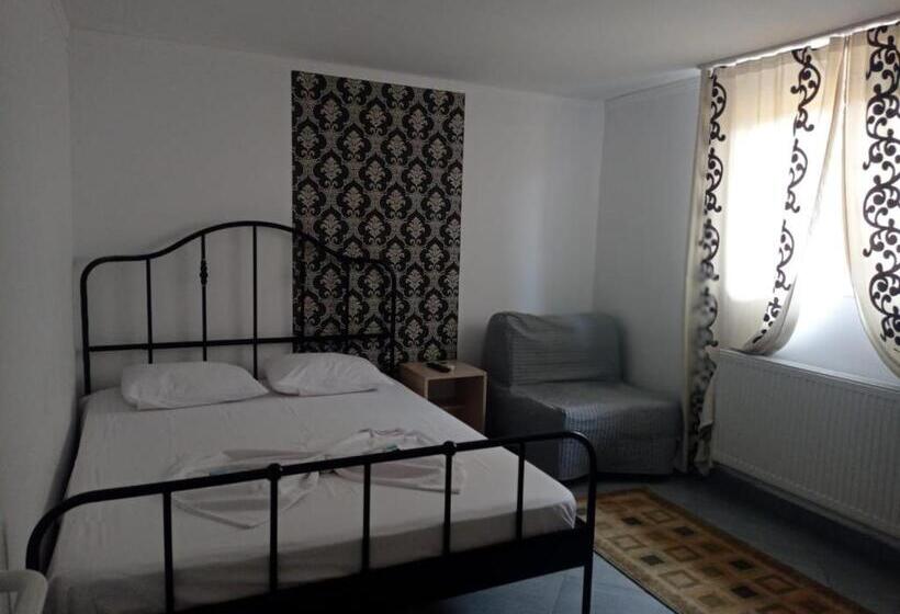 پانسیون Casa Marronne