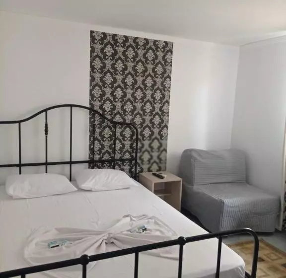 پانسیون Casa Marronne