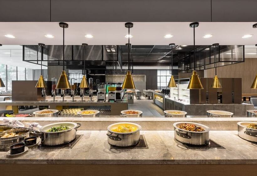 Lakeshore Hotel Tainan