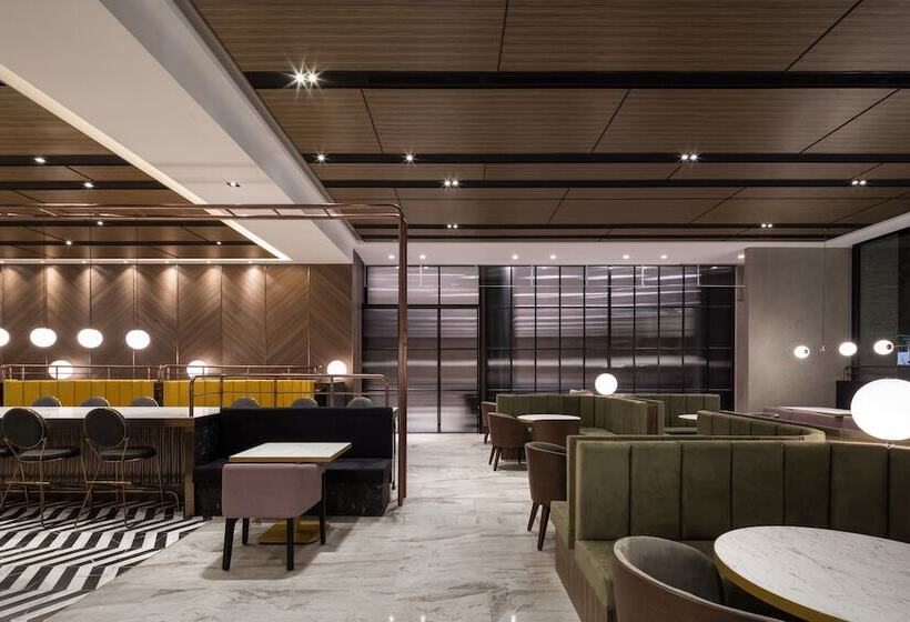 Lakeshore Hotel Tainan