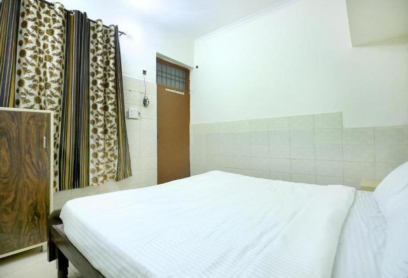 酒店 Spot On 44679 Samrat