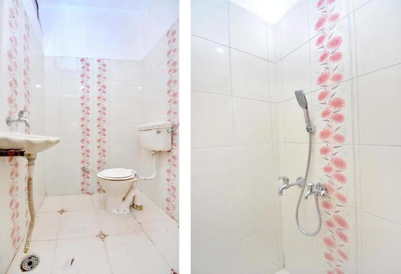 酒店 Spot On 44679 Samrat