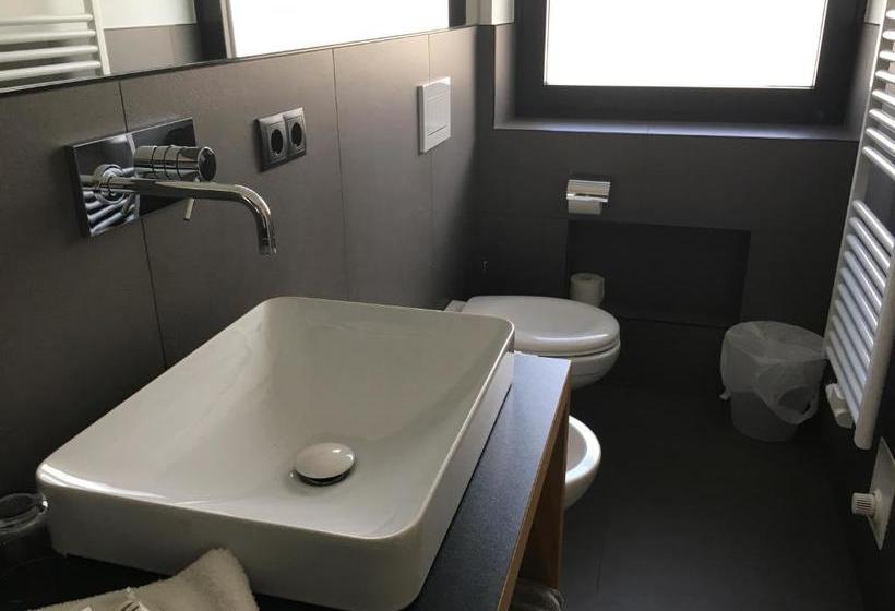 膳宿费 Garni Maria