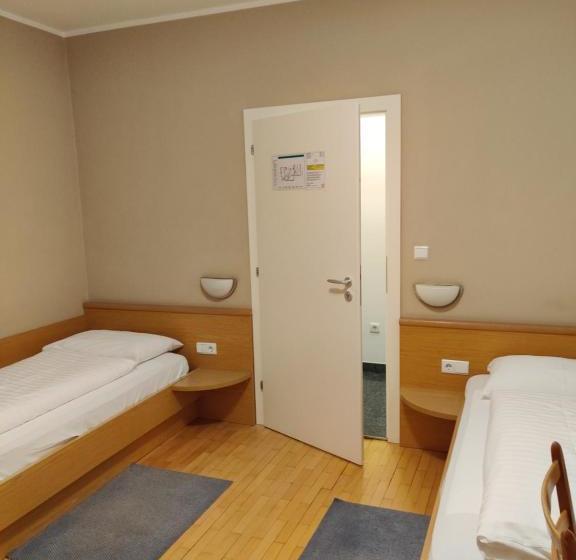 膳宿费 Garni Maria