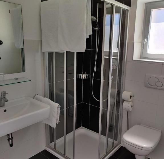 膳宿费 Garni Maria