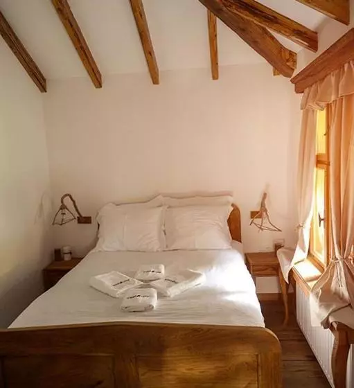تختخواب و صبحانه Woodland Resort