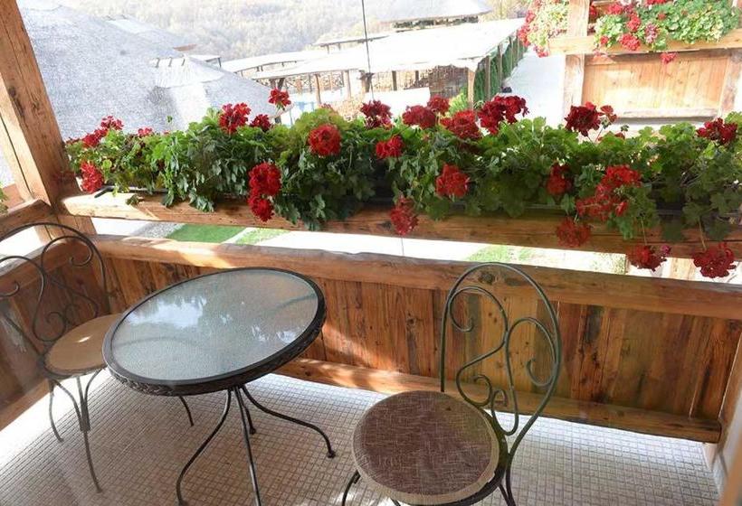 تختخواب و صبحانه Woodland Resort