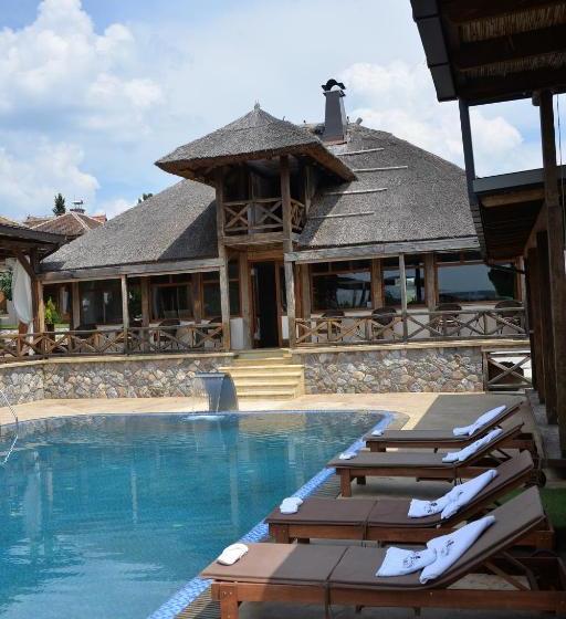 تختخواب و صبحانه Woodland Resort