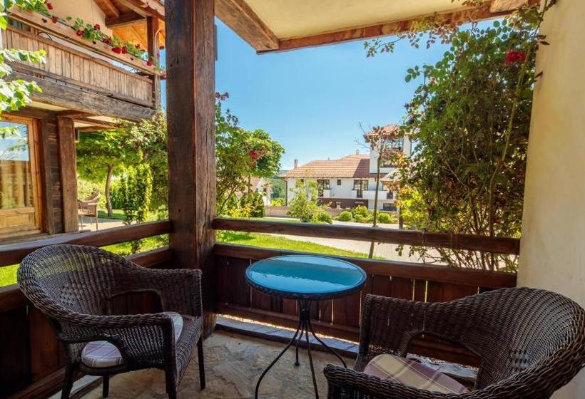 تختخواب و صبحانه Woodland Resort