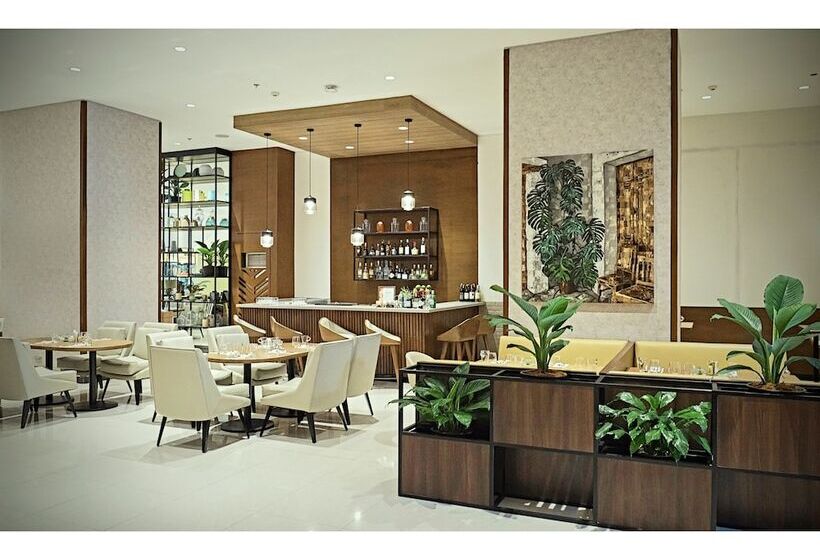 Summit Hotel Greenhills