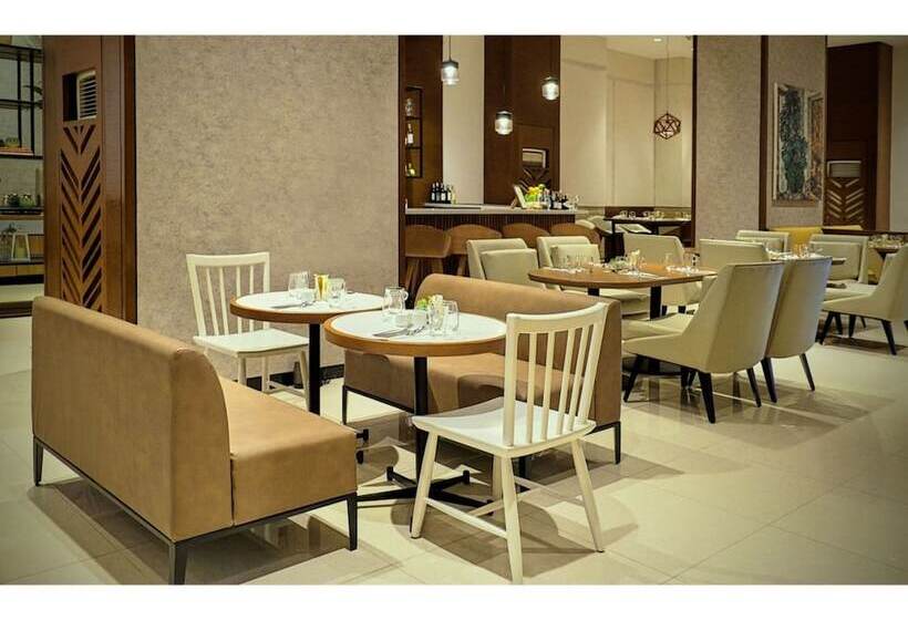 Summit Hotel Greenhills