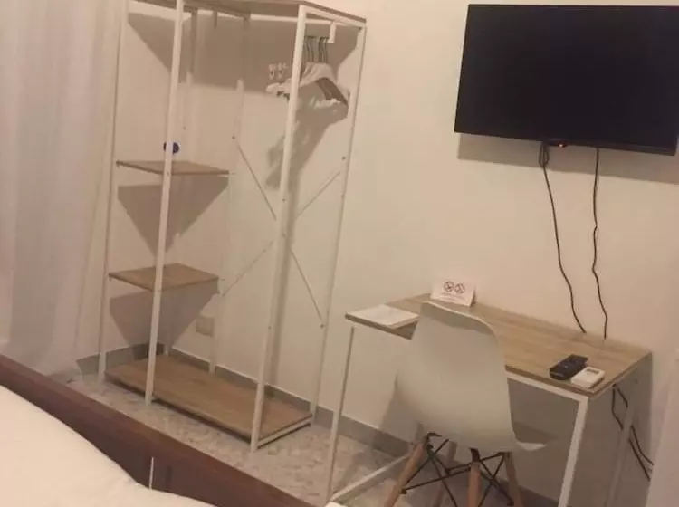 پانسیون Gatto Bianco Picone 19