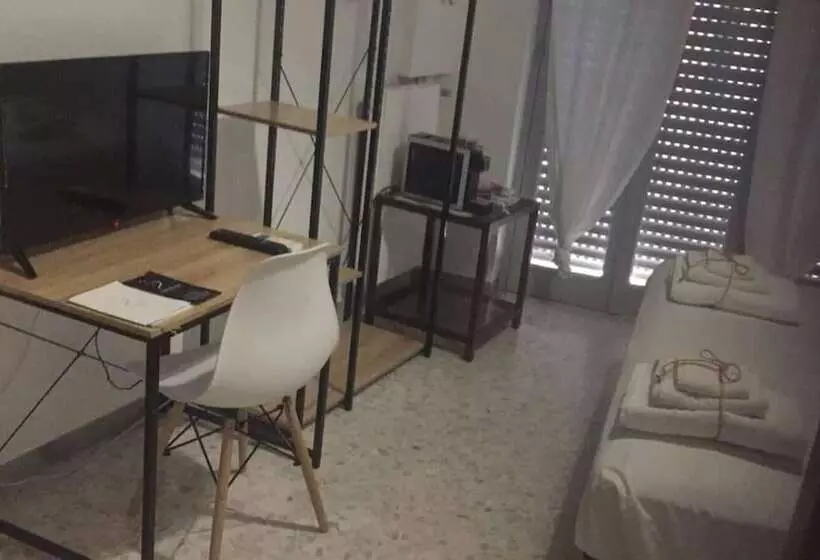 پانسیون Gatto Bianco Picone 19