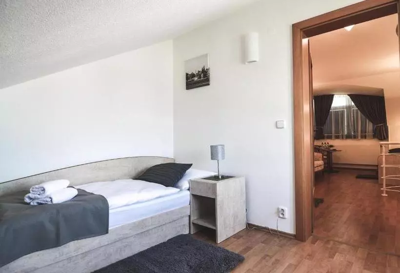 Majatalo Penzion Pod Radnicí