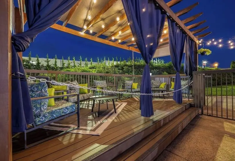 Delta Hotels Nashville Airport