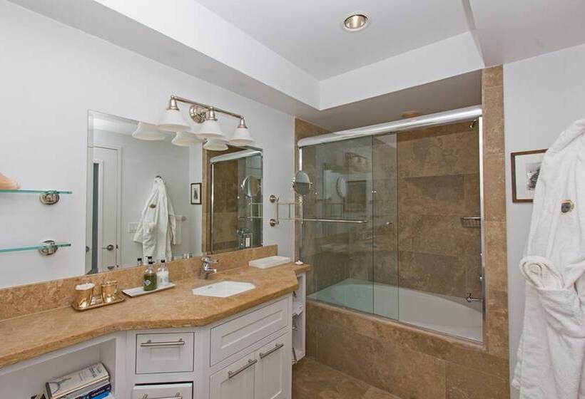 فندق Camels Garden