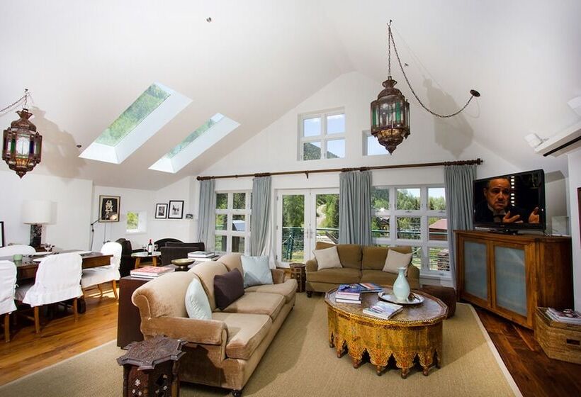 فندق Camels Garden