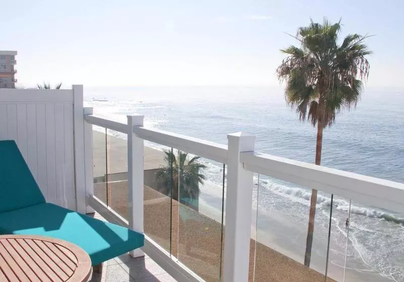 Отель Capri Laguna On The Beach  A Boutique