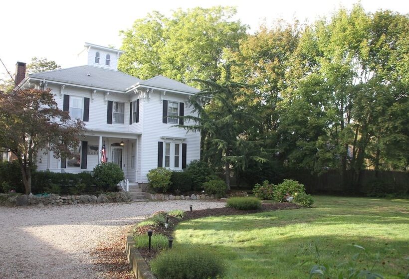 酒店 Captain Lawrence Inn