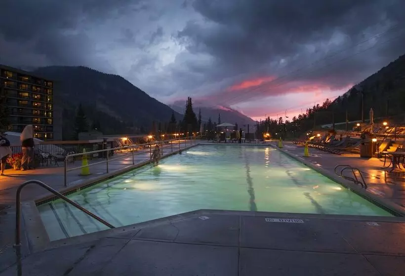 Отель Cliff Lodge And Spa