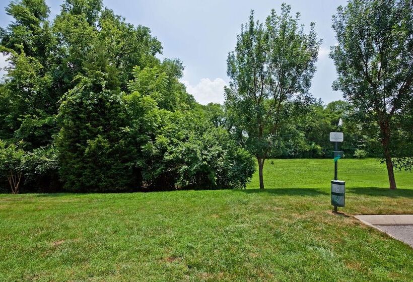 호텔 Sonesta Simply Suites Nashville Brentwood