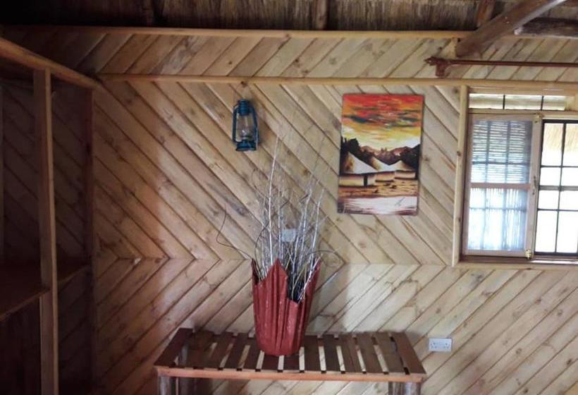 هتل Nyasi Eco Resort Kajjansi