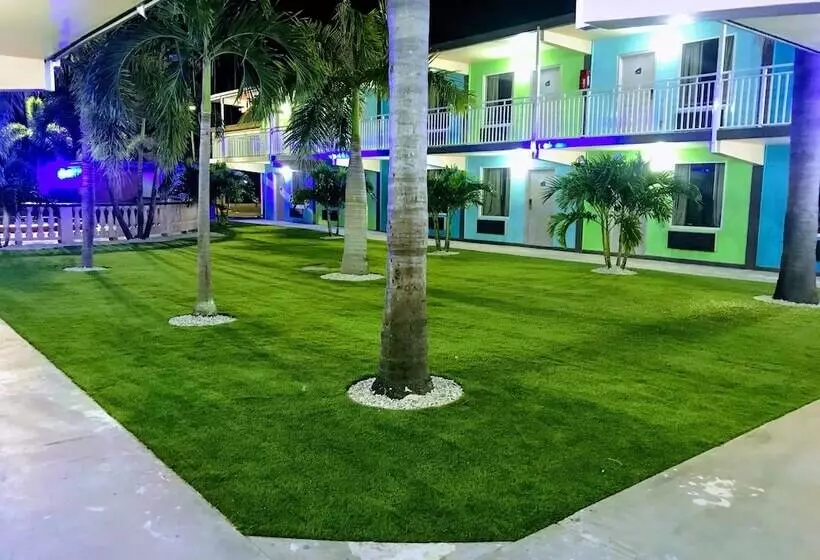 مُتل Tropical Inn & Suites, Downtown Clearwater