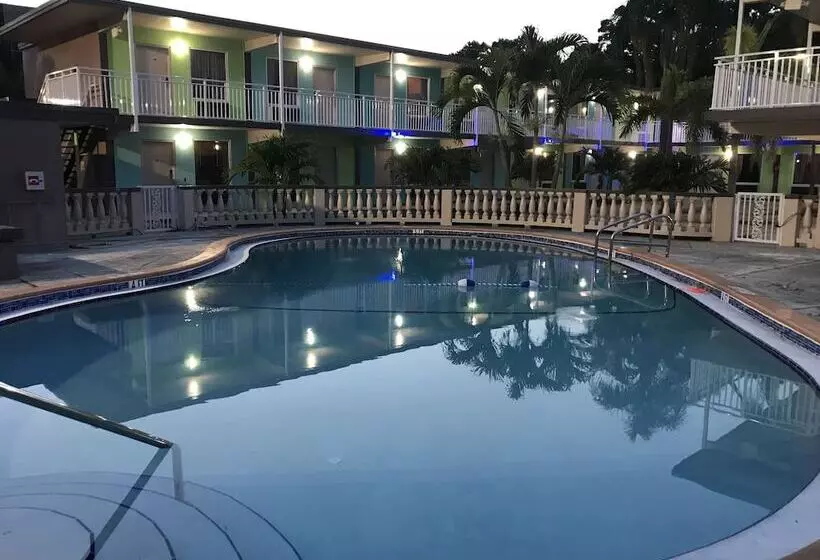 مُتل Tropical Inn & Suites, Downtown Clearwater