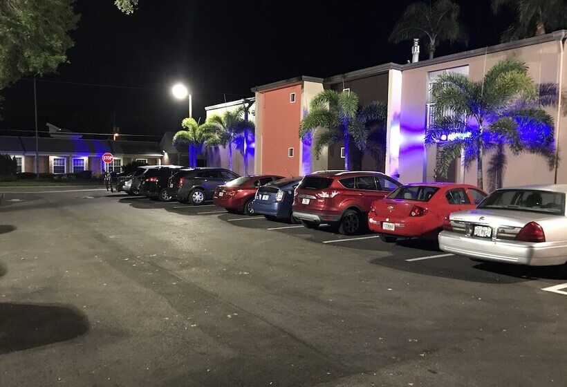 Мотель Tropical Inn & Suites, Downtown Clearwater