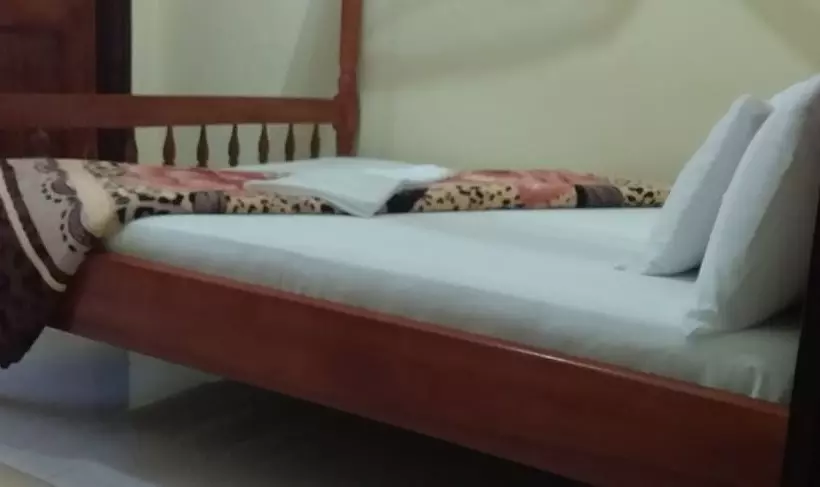 پانسیون Rainbow Courts