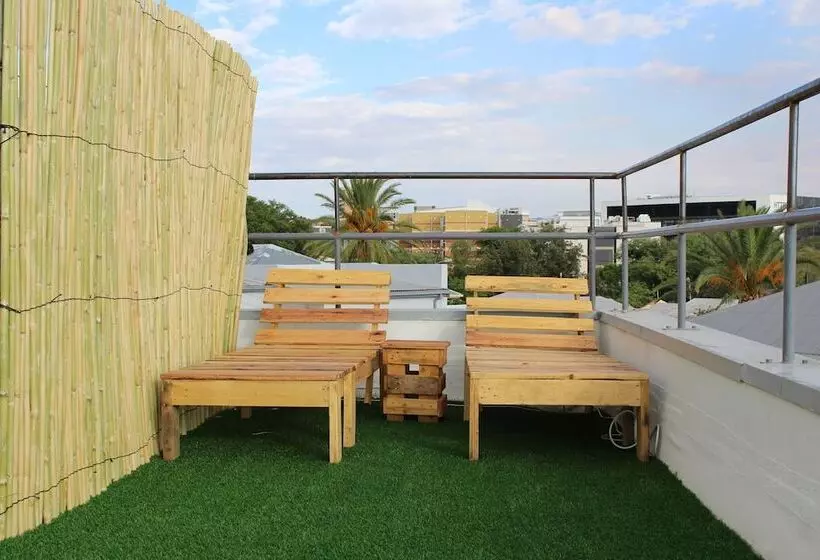 تختخواب و صبحانه Tate Village