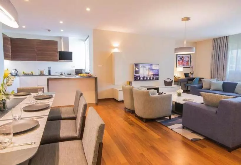 Hotelli Bosmal Arjaan By Rotana