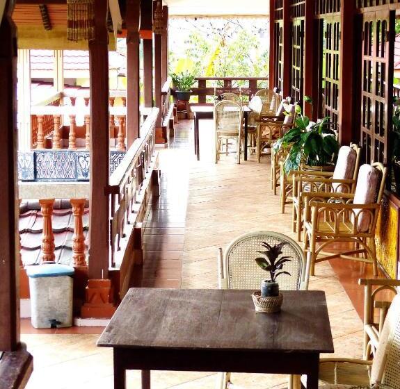 בית מלון כפרי Toraja Torsina