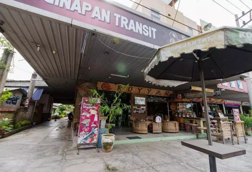 پانسیون Reddoorz Syariah @ Jalan Arteri Kualanamu Medan