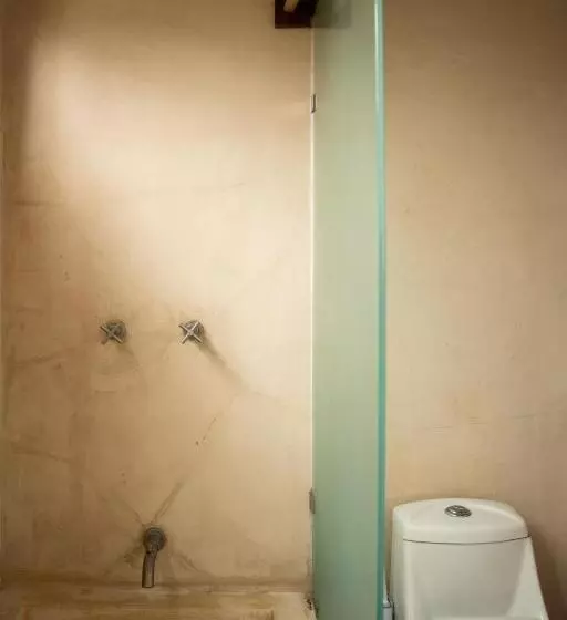 هتل Bufo Alvarius