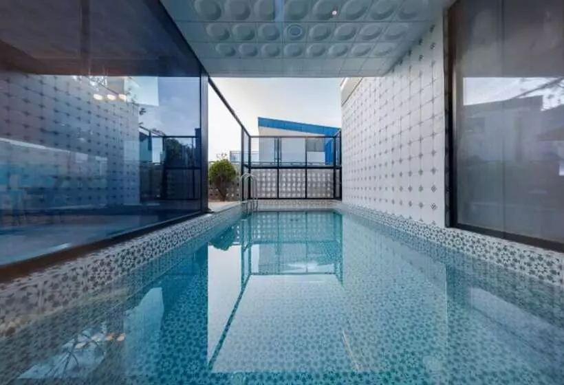 Lomakeskus Paju Obladi Pool Villa