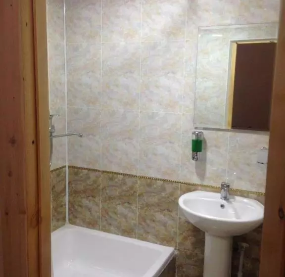 پانسیون Parviz Guest House