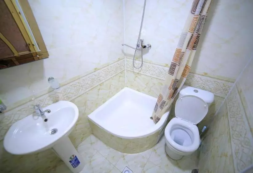 پانسیون Parviz Guest House