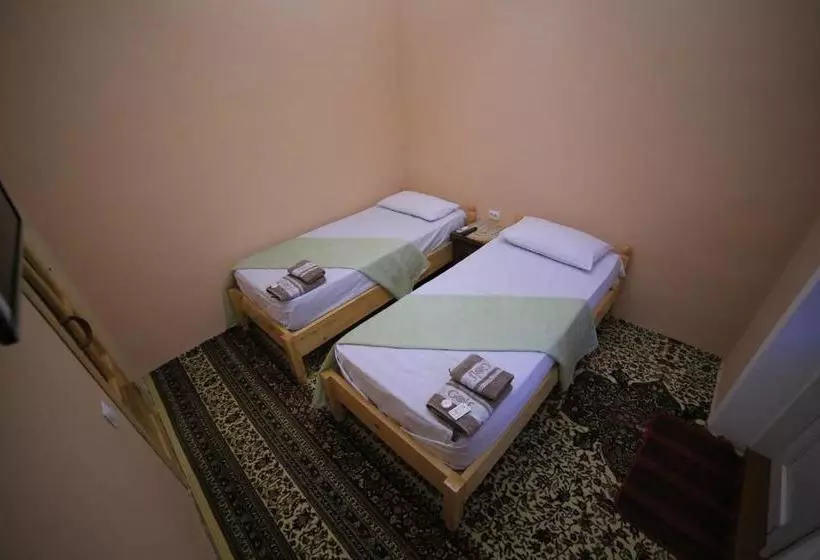 پانسیون Parviz Guest House